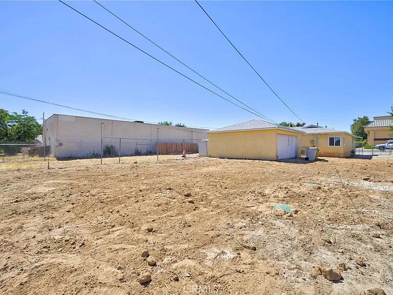 15990 Yucca St #B — Photo 16