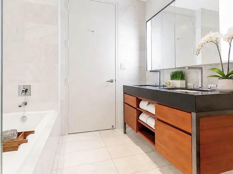 75 Wall St #37O — Photo 11