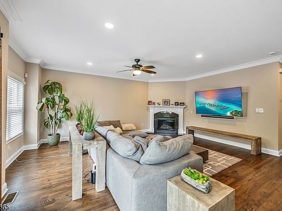 5th image of 15 Halina Ln