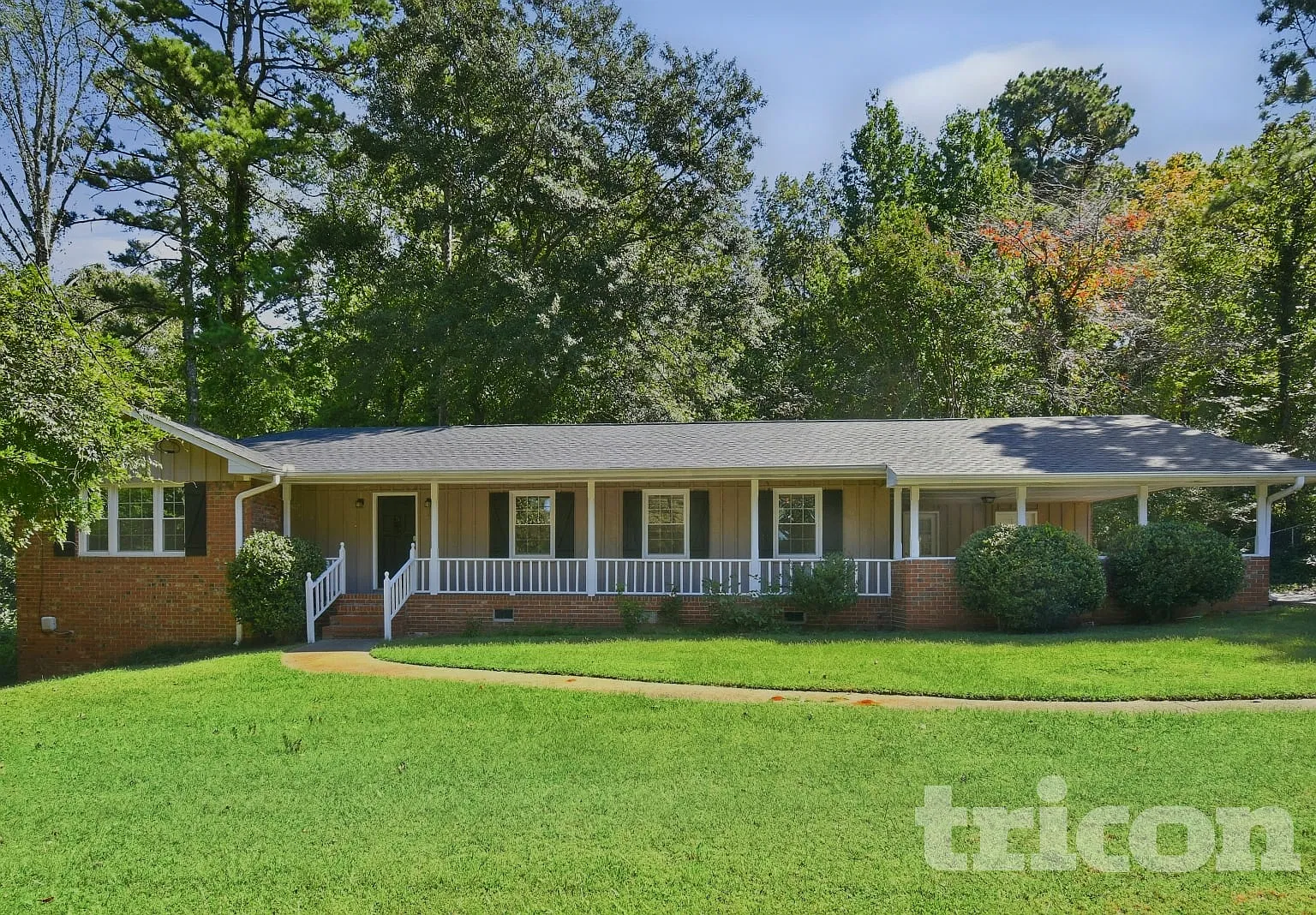 1606 Huntington Drive Marietta GA — Photo 1