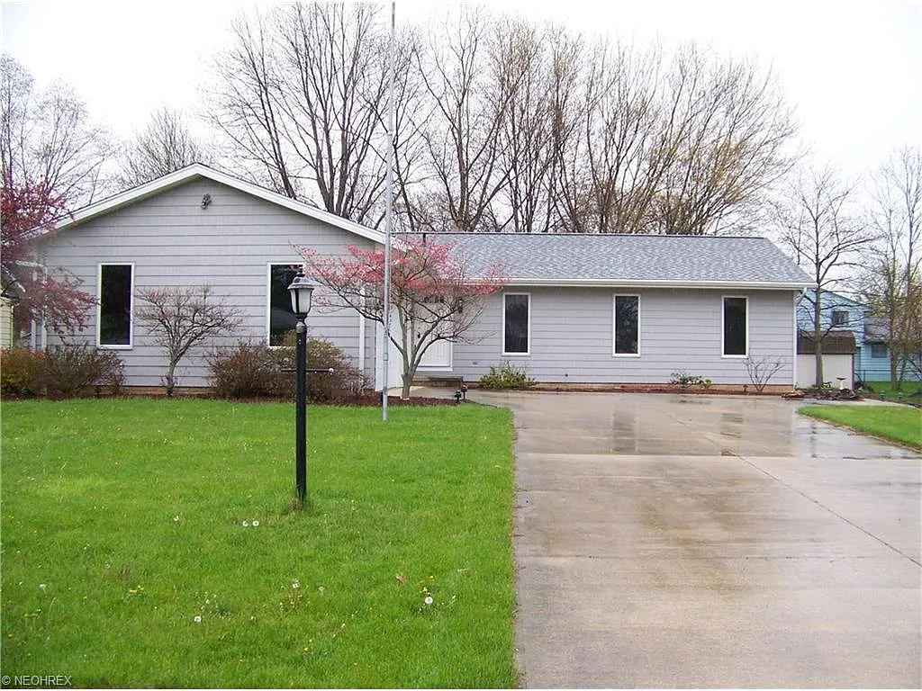 3535 Monterey Cir photo 1