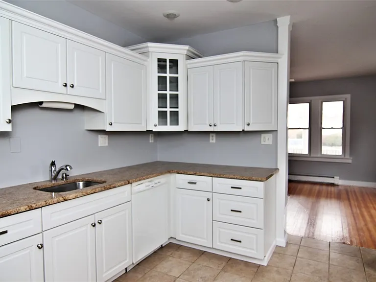 36 Prairie Ave #1 — Photo 8