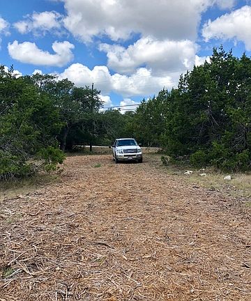 3rd image of 2940 Oak Hollow Dr