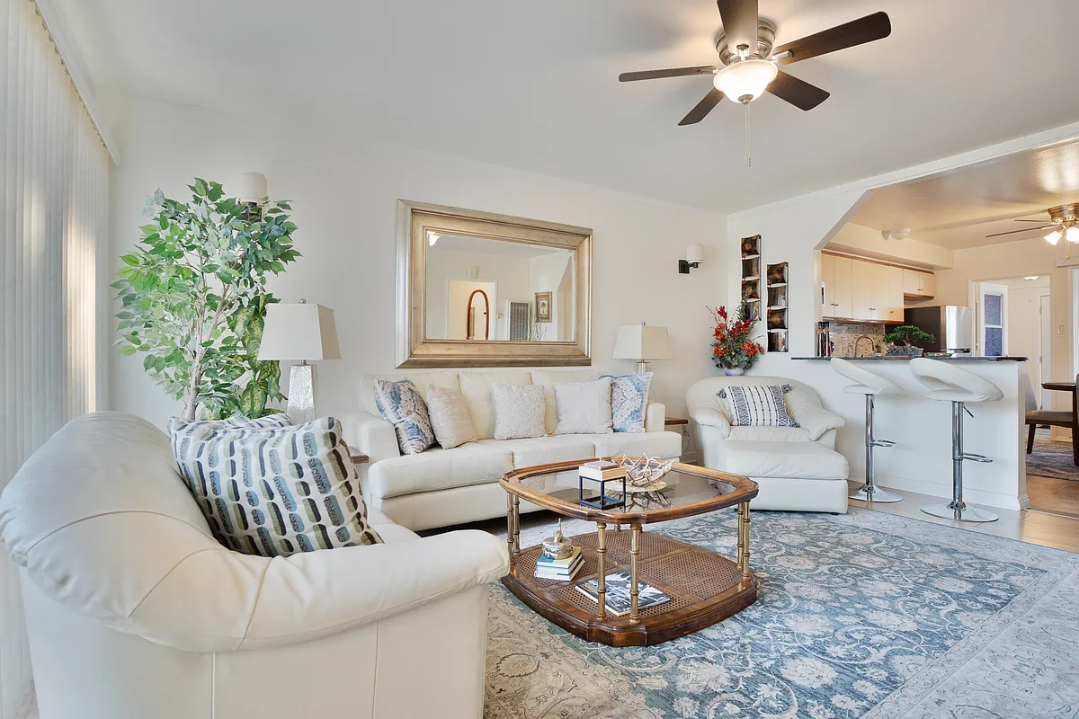 Building Photo - 3182 Clairemont Dr #3182