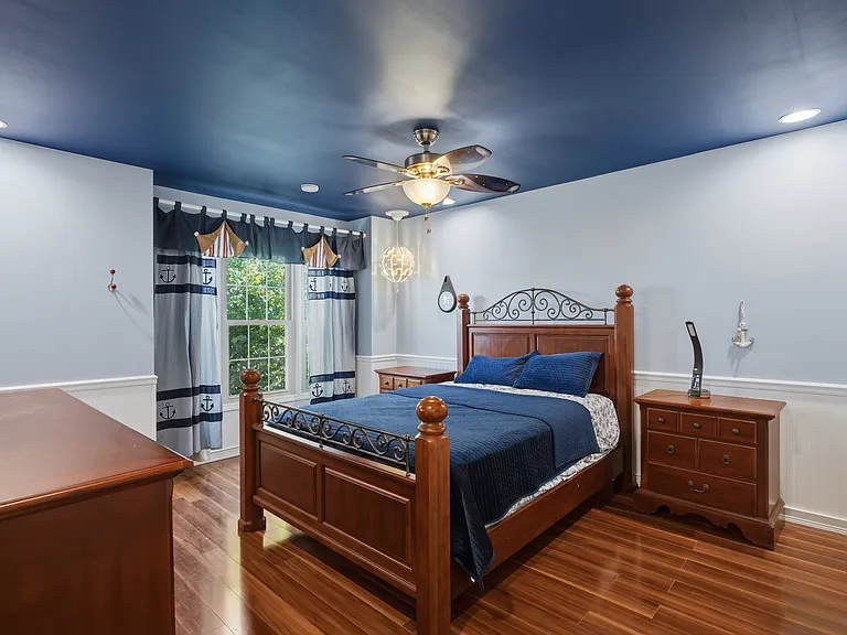 44525 Fenwick Dr — Photo 14