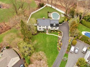 19 Old Farm Ln, Hartsdale, NY 10530