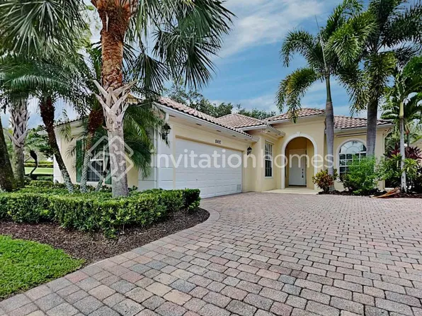 8497 Xanthus Ln, Wellington, FL 33414