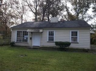 2469 Kenwood Dr SW, Warren, OH