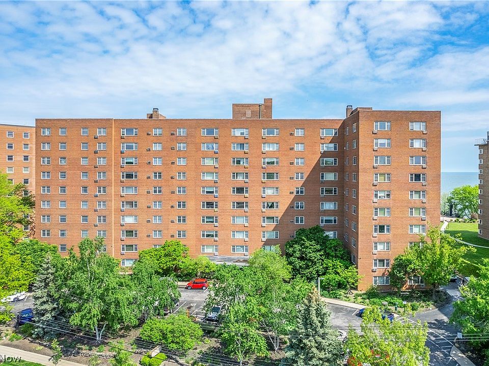 1st image of 11820 Edgewater Dr APT 210