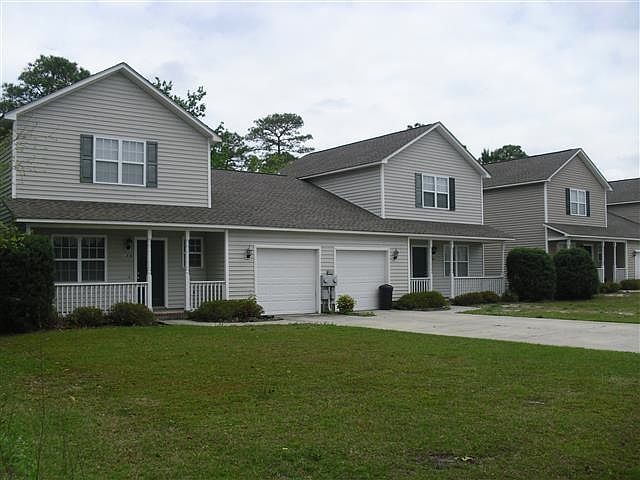 1st image of 138 Lincoln Dr #A