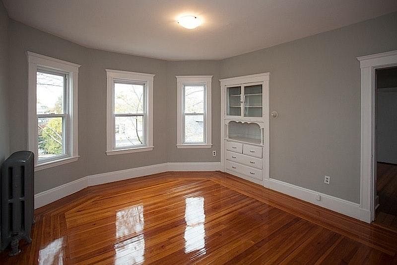 2nd image of 40 Belknap St