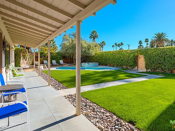 4th image of 1288 E San Jacinto Way