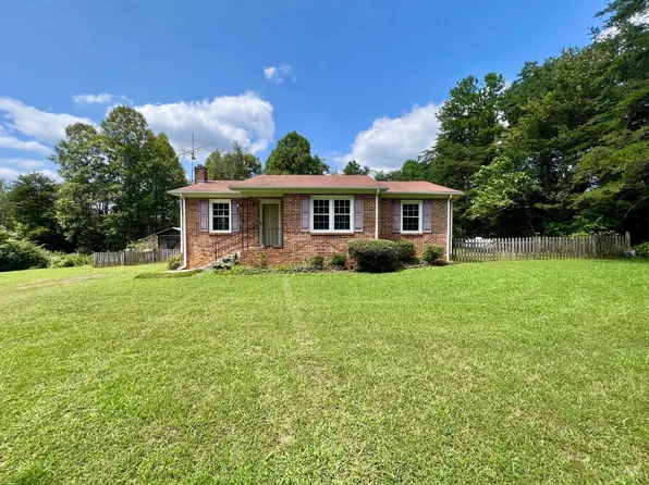 968 Mud St, Concord, VA 24538