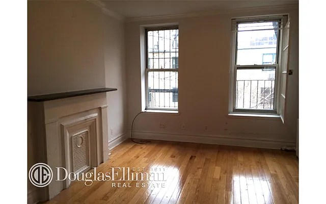 Rented by Douglas Elliman | media 19