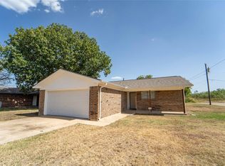 1317 Hunters Glen St, Breckenridge, TX 76424