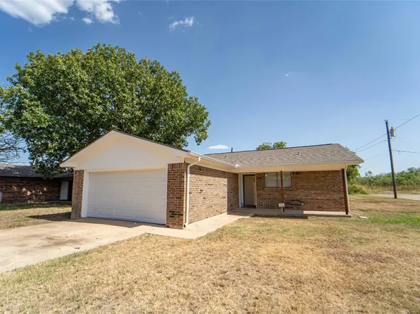 1317 Hunters Glen St, Breckenridge, TX 76424