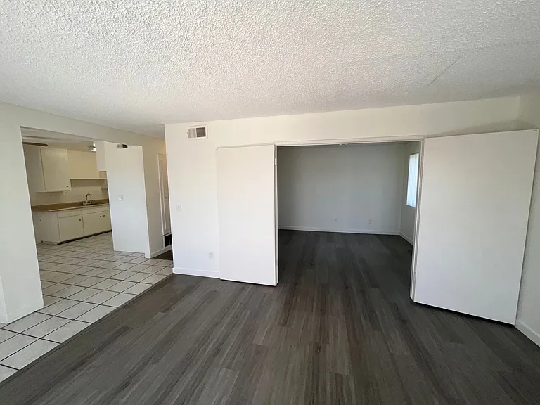 Cypress Apartments — Photo 6