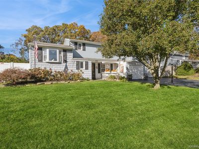 30 Fairlane Drive, Selden, NY, 11784