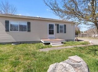 10 Denver Ct, Groton, CT 06340
