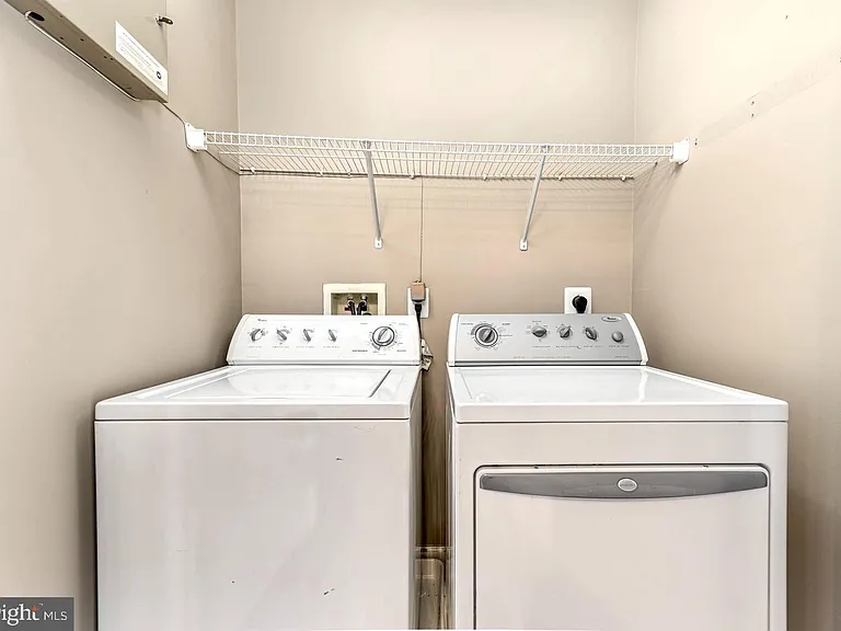 42526 Mayflower Ter — Photo 14