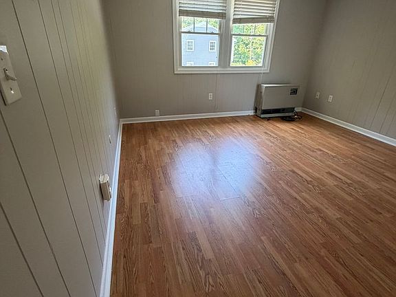 3rd image of 1 Philbrick Ln APT 6