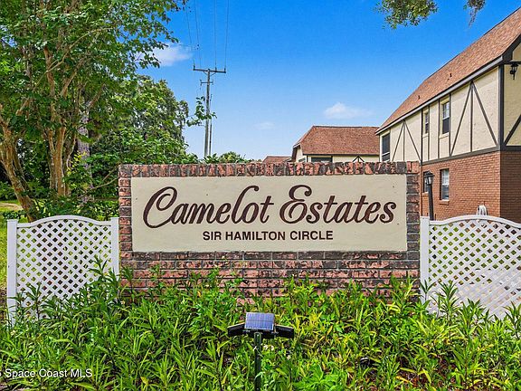 2nd image of 3067 Sir Hamilton Cir #6
