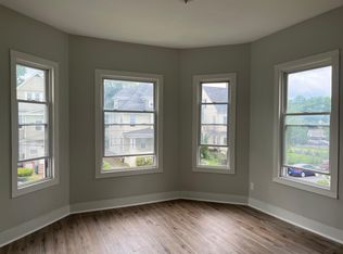 9-11 Oakland Ter, Hartford, CT 06112