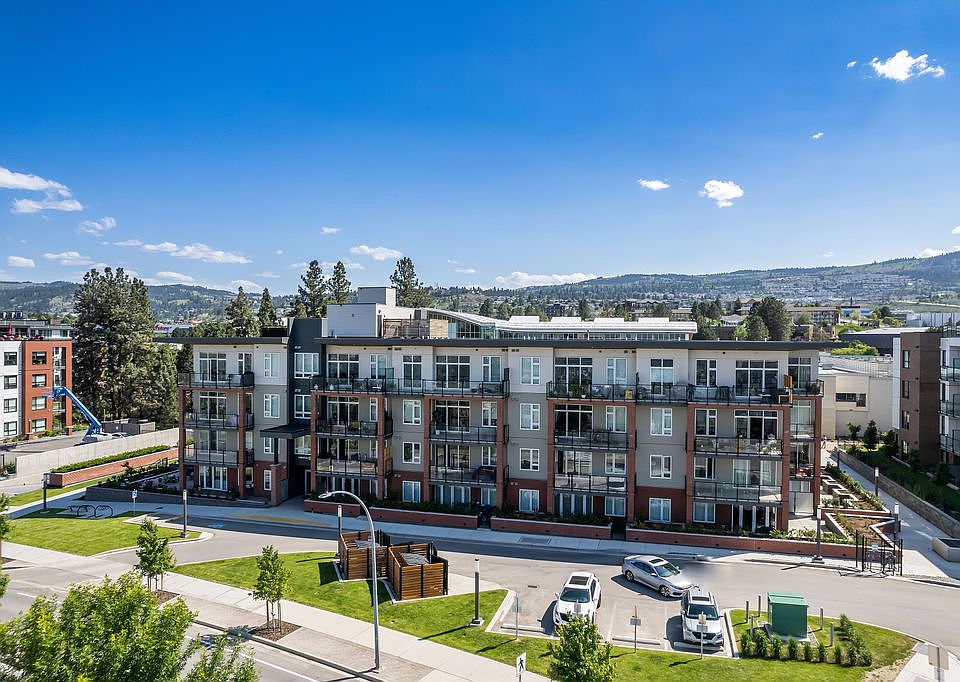 1st image of 885 University Dr #113