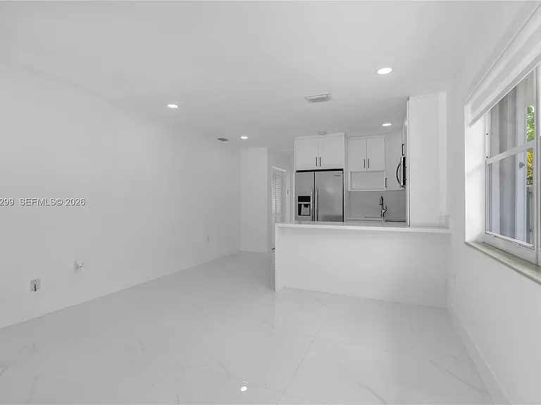 2638 SW 30th Ct #2638 — Photo 4