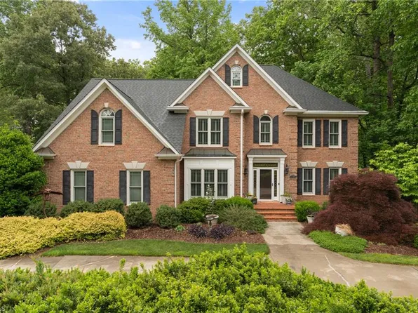3763 Sandalwood Ln, Winston Salem, NC 27106