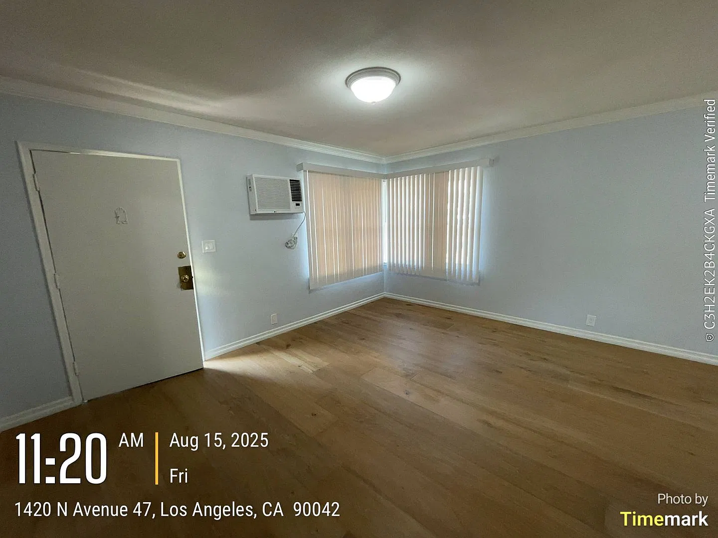 1418 Avenue 47 — Photo 1