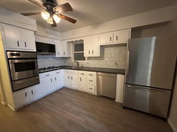 10 East 10th Street image 1 of 13