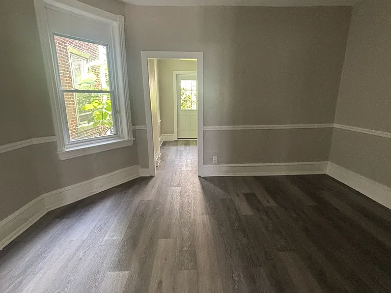 5825 Pemberton St — Photo 16