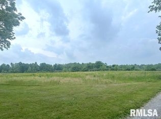 1 Minetree Ln, Carbondale, IL 62903