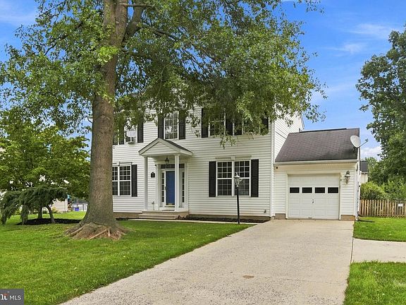 4th image of 3135 Raintree Rd
