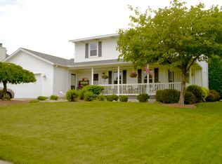 2265 Stowevalley Dr SE, Kentwood, MI 49508