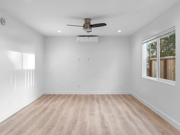 1501 California St — Photo 5