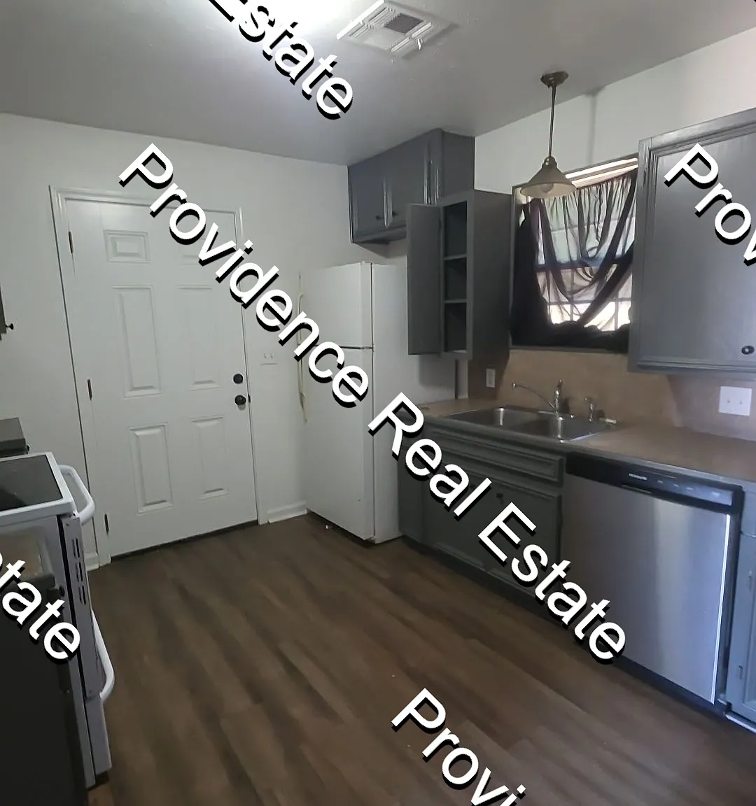 165 Greene Lane - 165 — Photo 2