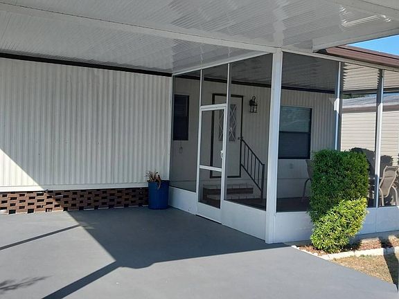 3rd image of 15918 Sandy Point Dr #319
