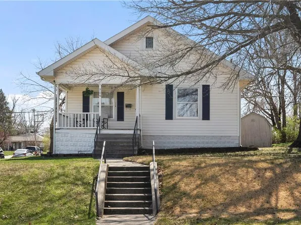 904 W 3rd St, Maryville, MO 64468