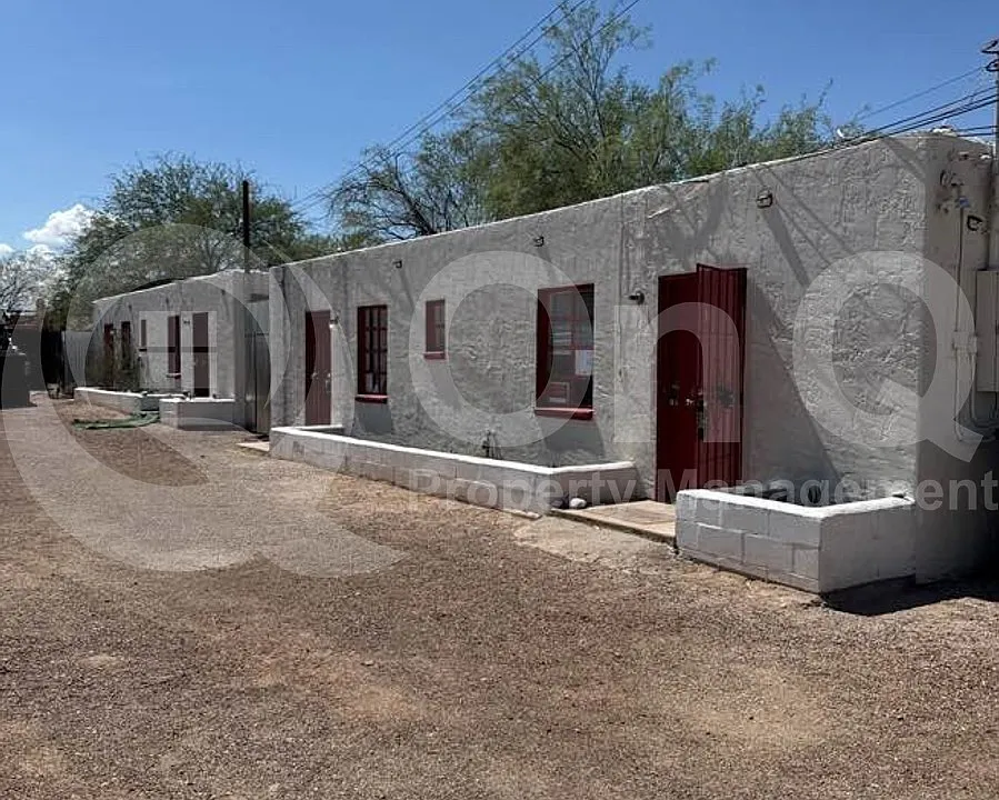 2519 N Estrella Ave #B