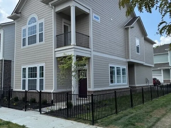 737 Madelyn Dr, Carmel, IN 46032