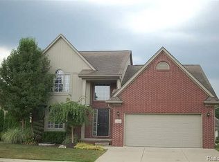 57600 Yorkshire Dr, Washington, MI 48094
