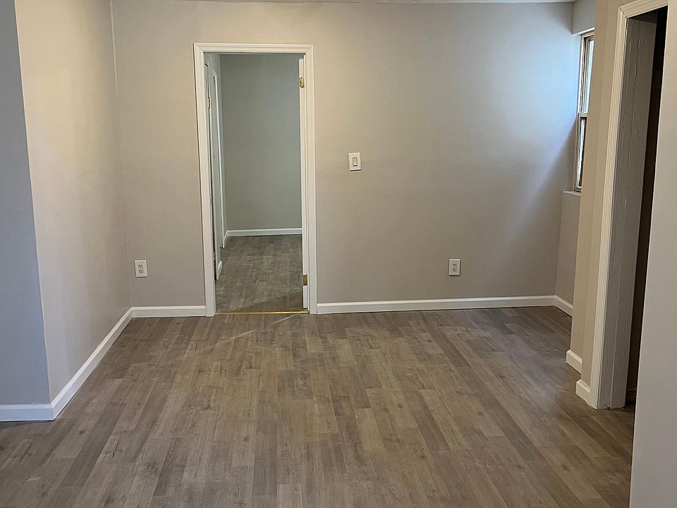 2nd image of 34A Heusden St #A