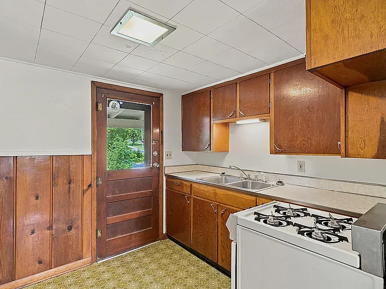 211 N Ann St #201 — Photo 4