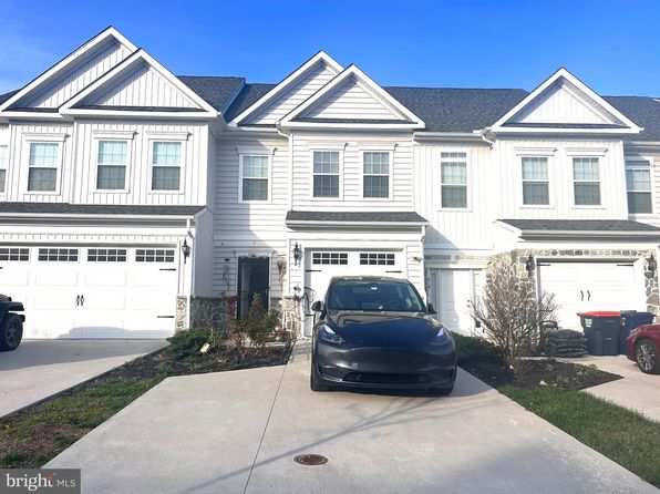 421 Sitka Spruce Ln