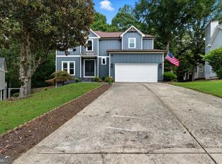 535 Tumbling Creek Dr, Alpharetta, GA 30005