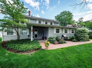 6261 Red Bird Beach Dr, Madison, OH 44057