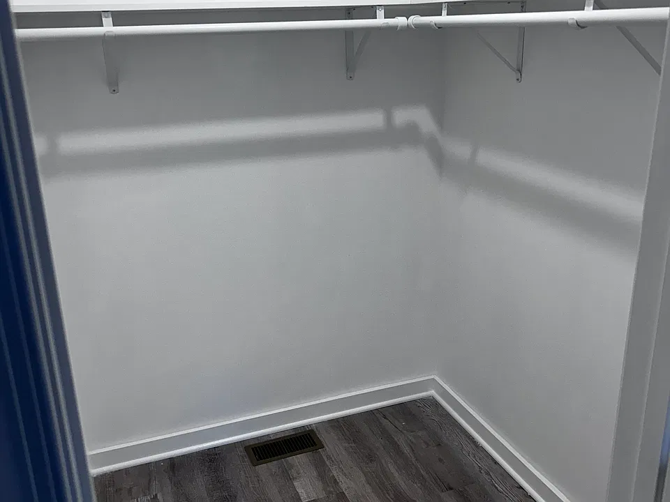 Walk in closet