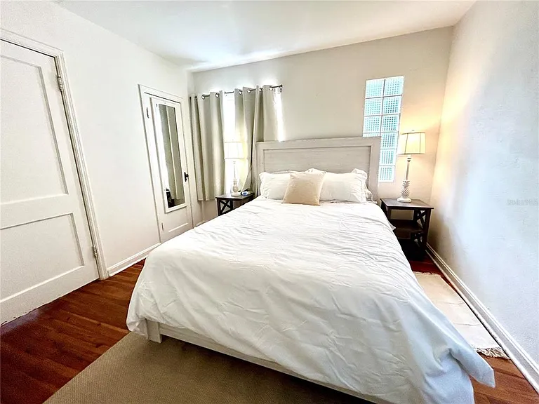265 W Bay Ave — Photo 7